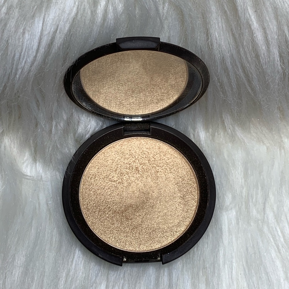 Becca Shimmering Skin Perfector Highlighter